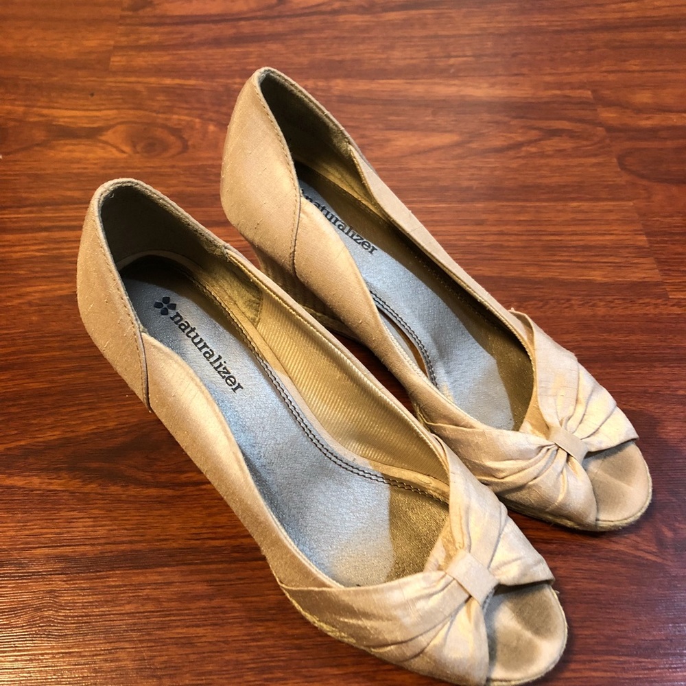 Cream beige wedges